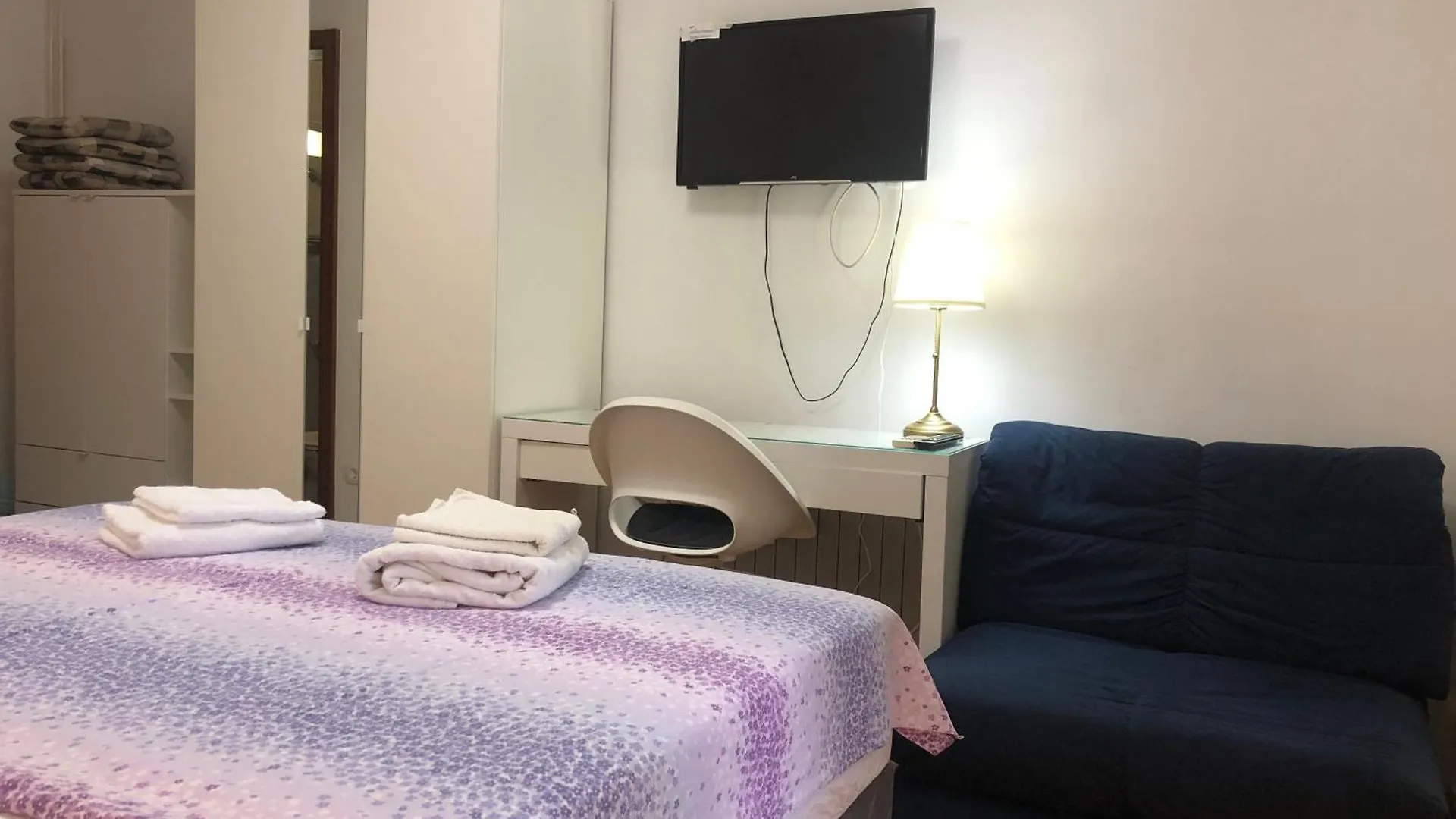 Guest house Double Room With Bathroom, Beach Close, Kitchen Use Medulin